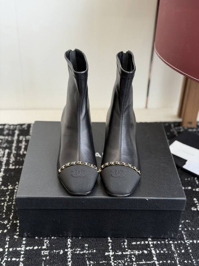Retail-grade Chanel 25Ss Fall/Winter New Square Toe Back Zipper Ankle Boots Thes
