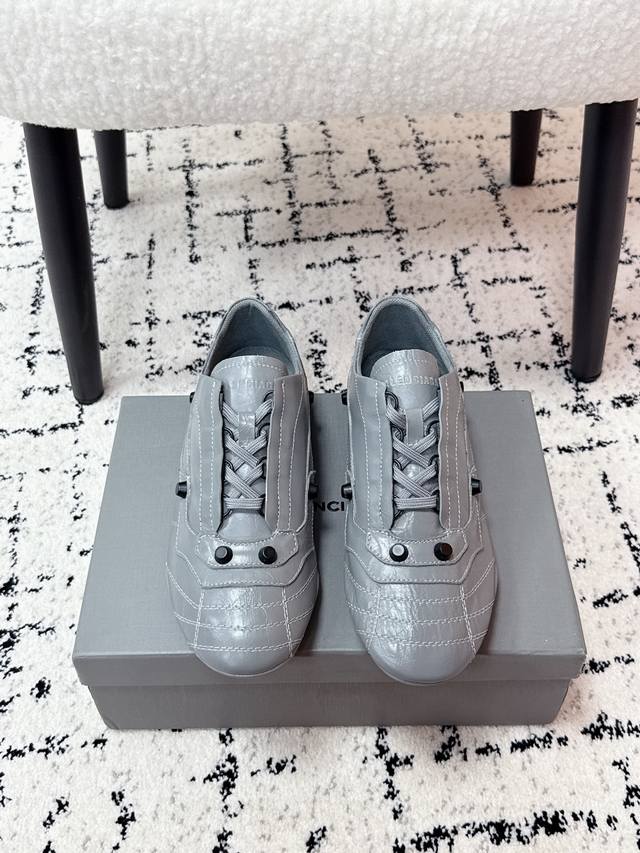 Balenciaga 25 Ss Sporty Retro German Football Casual Shoes Based on retro footba
