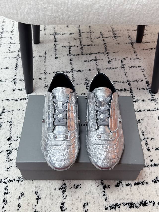 Balenciaga 25 Ss Sporty Retro German Football Casual Shoes Based on retro footba