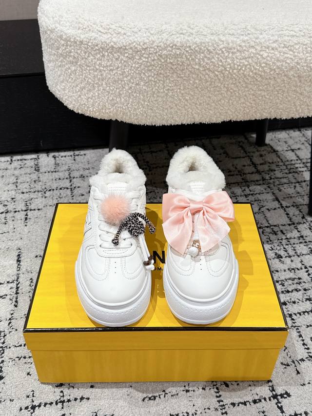 Top-tier version Fendi 25 Match platform wool-lined biscuit shoes, bread shoes,