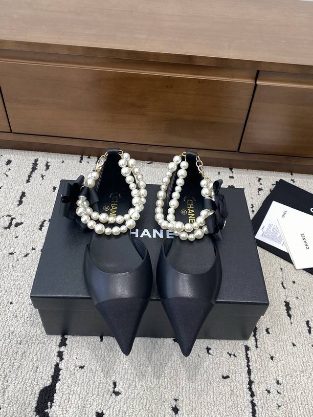 Chanel 2025 Fall/Winter New Arrival, Mary Jane Leather Shoes Chanel Classic Flat