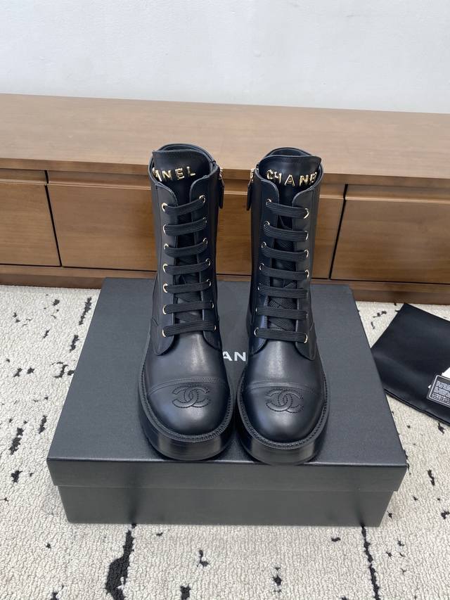 2025 Autumn/Winter New Chanel Boots - Completely 1:1 Replica of the Original Des