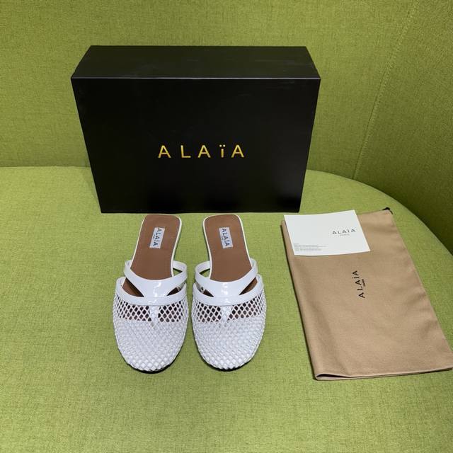 Alaia 2025 Spring/Summer New Flip-Flops Sandals with a fishnet and leather desig