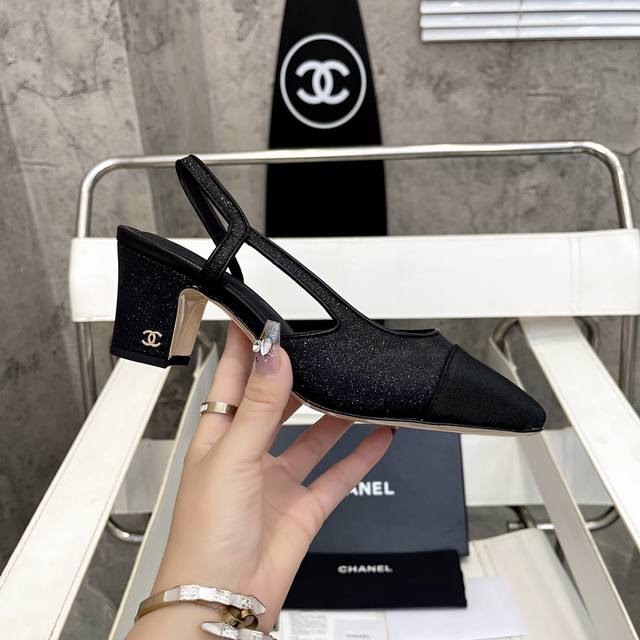 Chanel's latest collection, factory price p Chunky heel square toe color-blocked