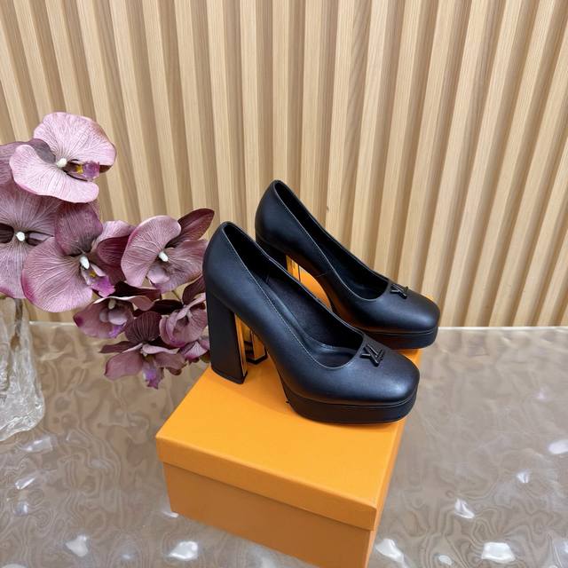 Lv Louis Vuitton 25 2025 Early Spring New Arrival Top Version Boutique Featured