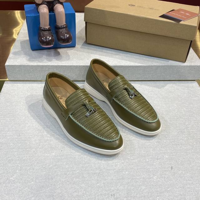 High-quality embroidered loafers, a super popular new style for 2025. Italian h