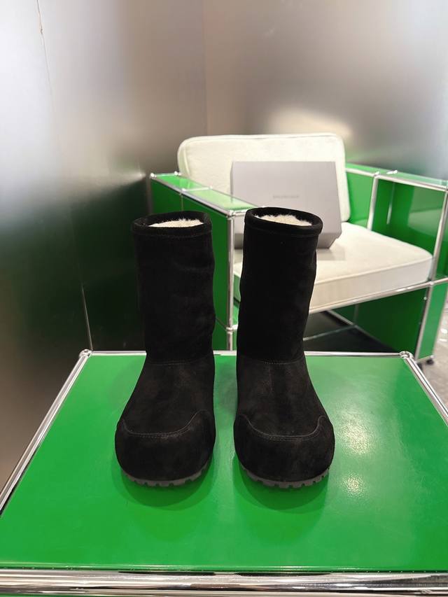 K018 Balenciaga 2025 Fall/Winter New Mid-Calf Pure Wool Snow Boots Absolutely st