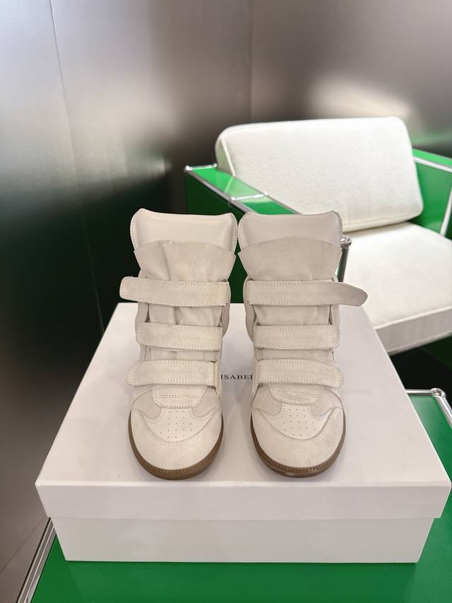 Isabel Marant Bobby Wedge Casual Shoes A perfect encounter between exquisite cra