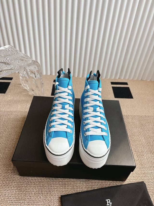 R13 Platform High-Top Lace-up Casual Shoes R13 platform shoes are seriously awes