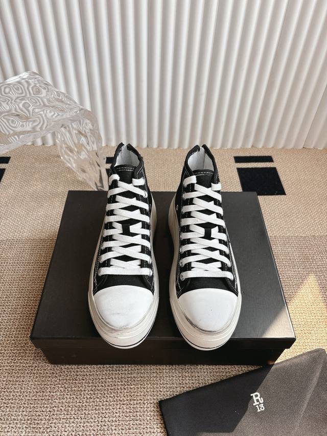 R13 Distressed Platform High-Top Lace-up Casual Shoes R13 platform shoes are ser