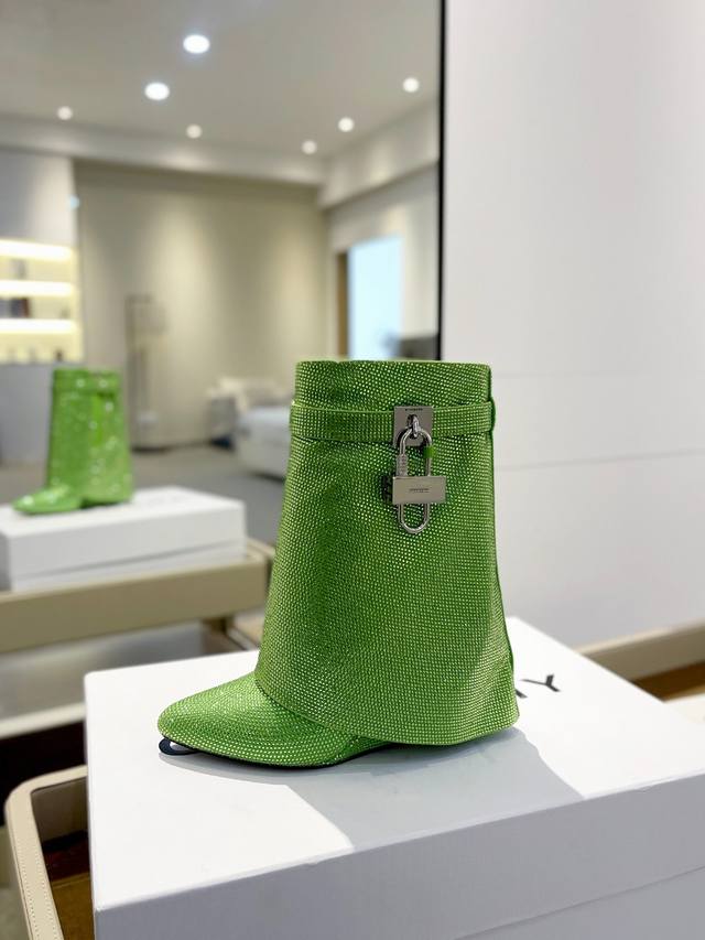 Price: Authentic Custom-Made Version Givenchy New Style Small Diamond High-Heele