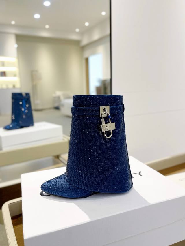 Price: Authentic Custom-Made Version Givenchy New Style Small Diamond High-Heele