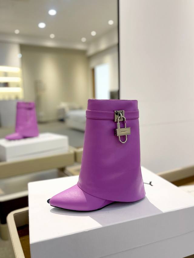 Price: Authentic Custom Version Givenchy New High-Heeled Ankle Boots, Highest Qu