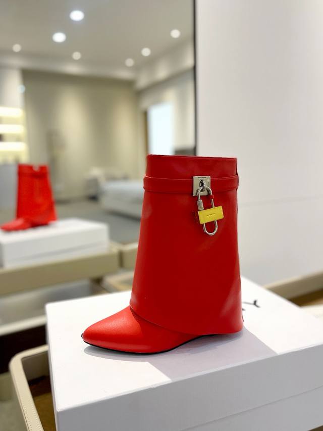 Price: Authentic Custom-Made Version Givenchy New High-Heeled Ankle Boots, Highe