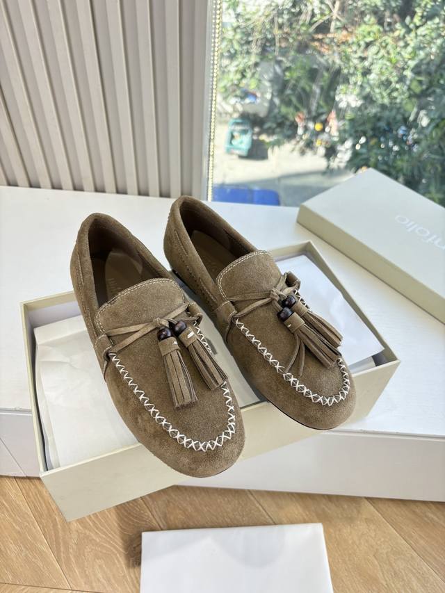 G213 What You See Is What You Get: Modern Narrative Unfolio New Eloise Monk Loaf