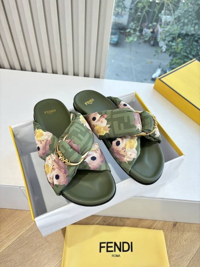 What you see is what you get G187 Top-tier version Fendi sandals and slippers,