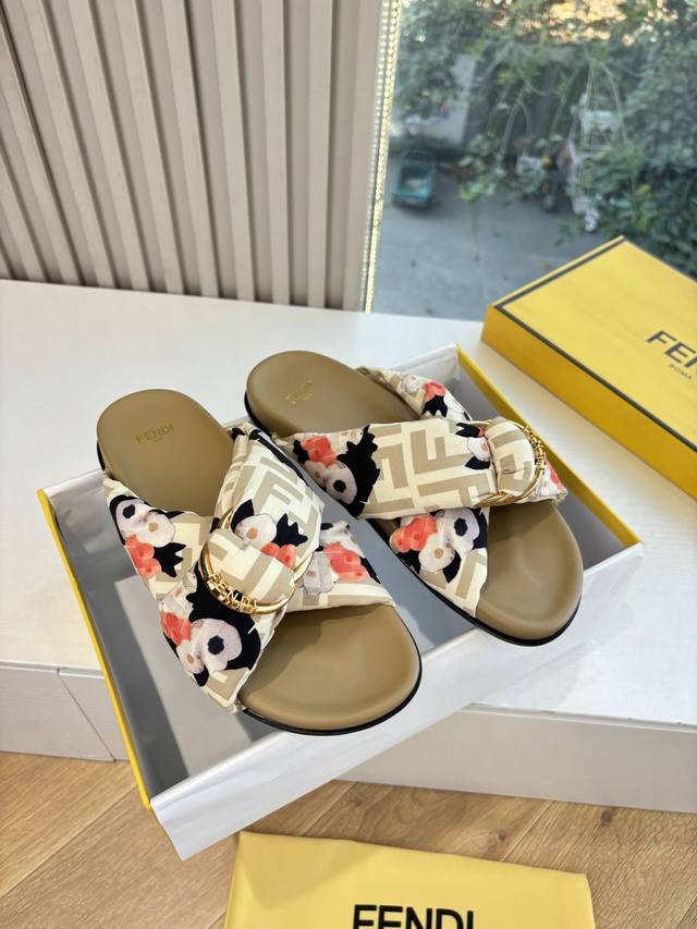 What you see is what you get G187 Top-tier version Fendi sandals and slippers,