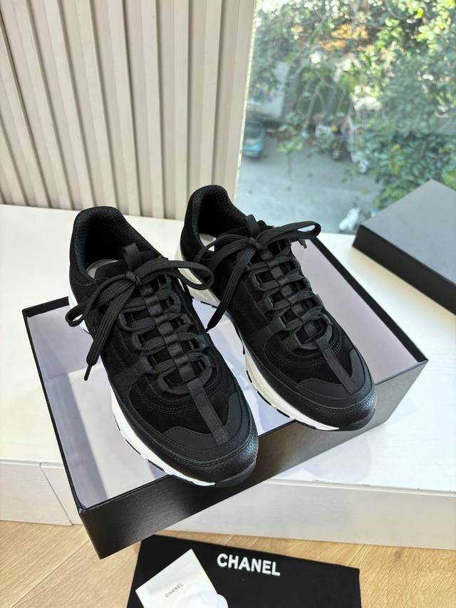 G059 What you see is what you get Chanel 2025 New Style Suede Round Toe Panda Di