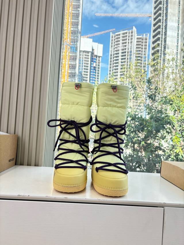 G042 What you see is what you get: Inuikii trendy brand autumn/winter runway dow