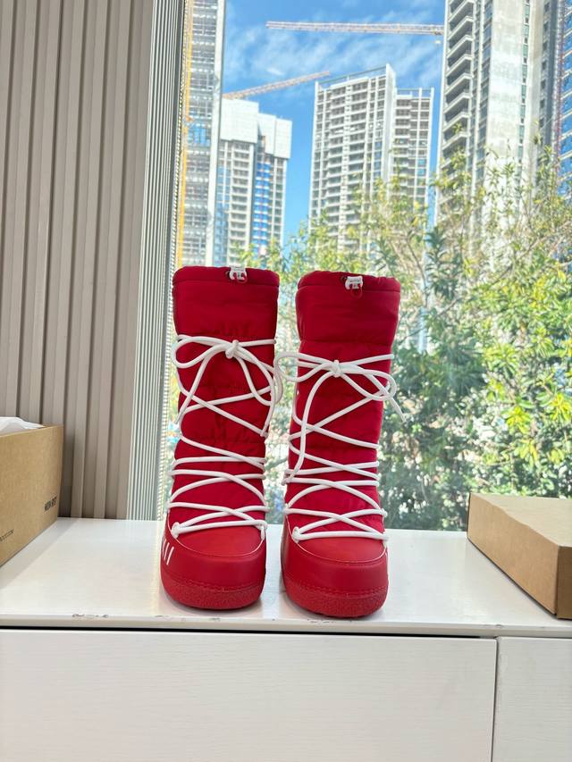 G042 What you see is what you get: Inuikii trendy brand autumn/winter runway dow