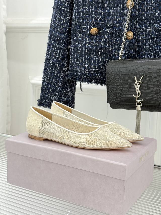 Factory Price Jimmy Choo Classic Lace Pointed-Toe High Heels A super ethereal pa