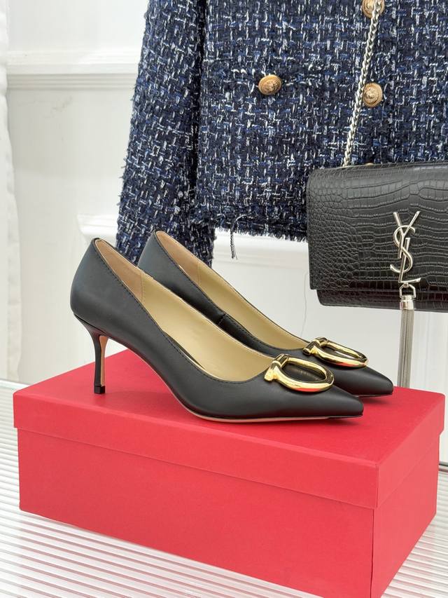 Factory Price Ferragamo 25Wf New Arrival Large Metal Buckle Pointed Toe High Hee