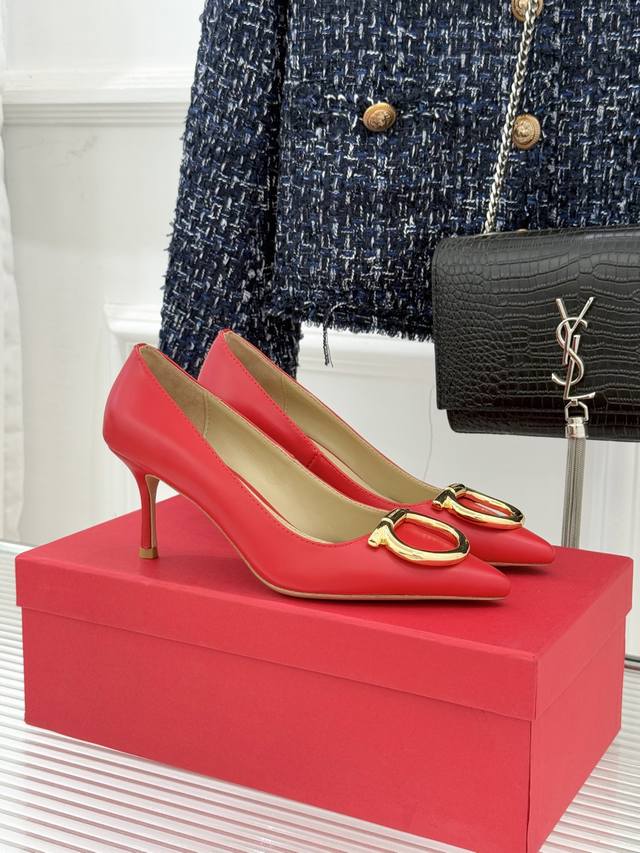 Factory Price Ferragamo 25Wf New Arrival Large Metal Buckle Pointed-Toe High Hee