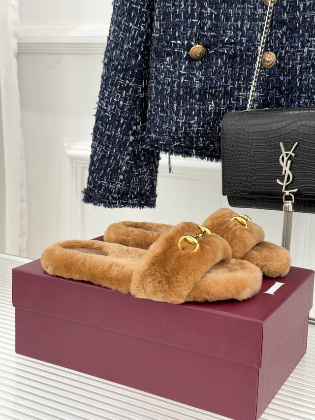 Factory Price Gucci 25Wf Autumn/Winter Horsebit Sandals Strappy Flat Fleece Sand