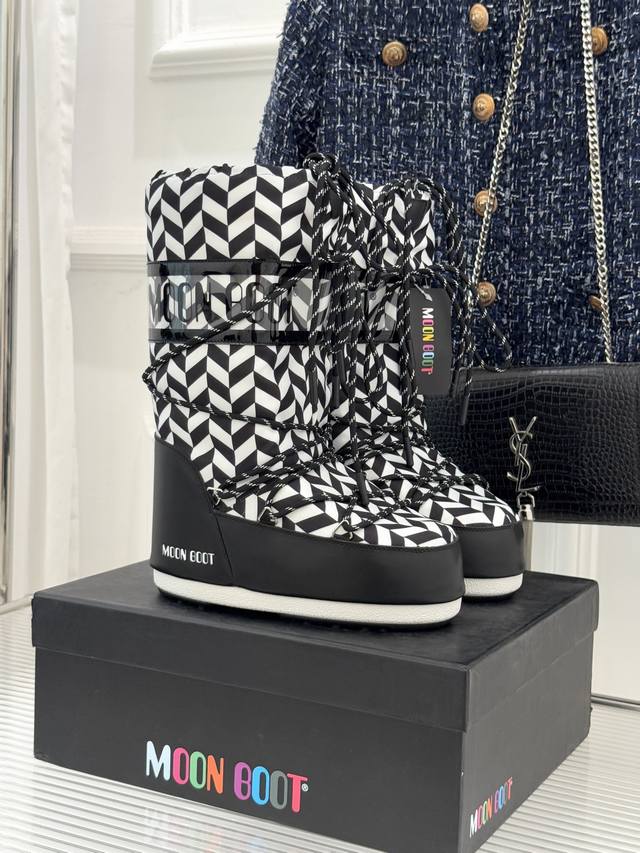 Factory Price Moon Boot Classic Bestselling Ski Boots Snow Boot Series When the