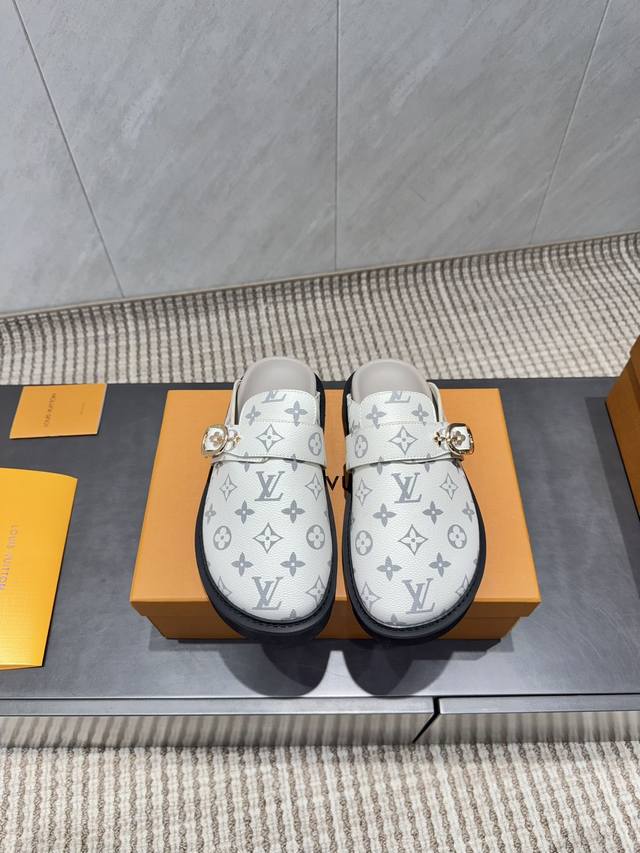 Factory Direct: Exclusive Top-Tier Couple Version L'Or