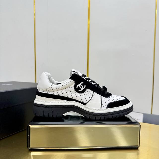 High-quality version Chanel new panda sneakers Chanel 2025Ss hot panda shoes co