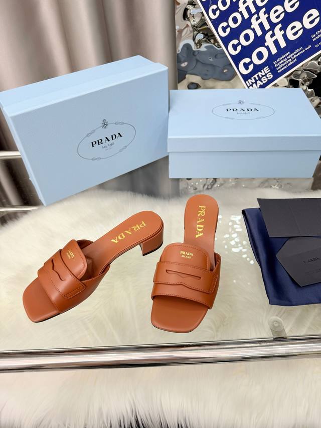 Prada 2026Ss New Leather Band Slippers are here! Recommended by major bloggers