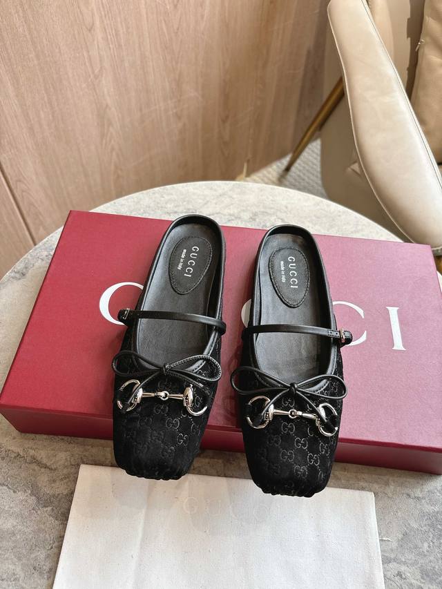 9099-10C Black G ?35-42 Fall/Winter 2025 Collection. This horsebit flat ballet m