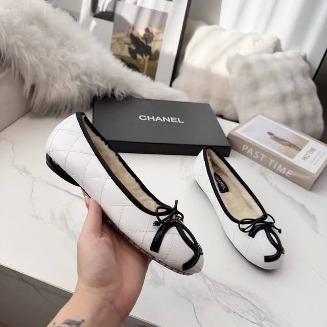 High-quality Chanel single shoes*