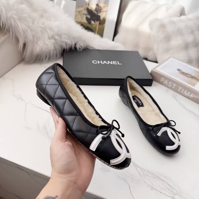 High-quality Chanel single shoes*