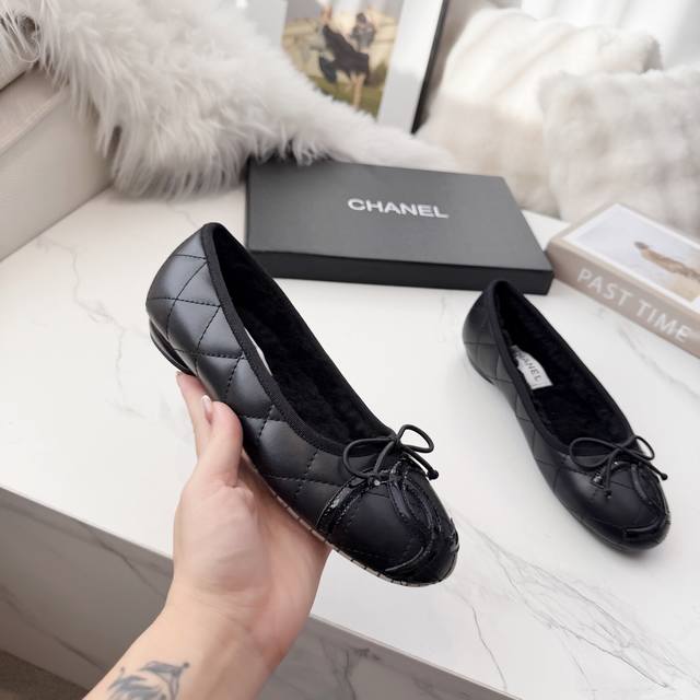 High-quality Chanel single shoes*