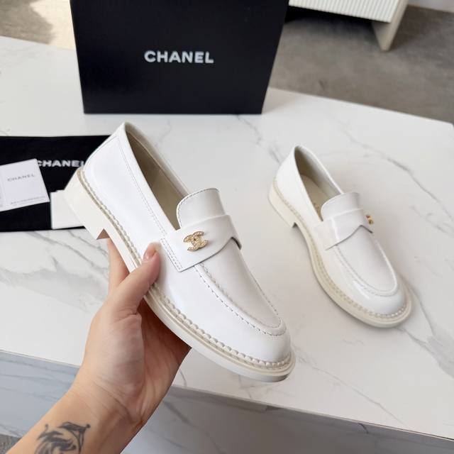 High-quality Chanel single shoes*