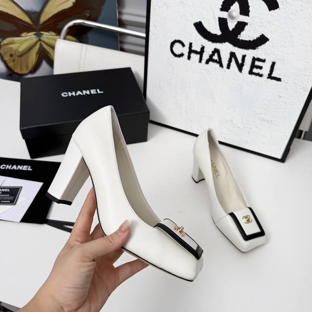 High-quality Chanel single shoes*