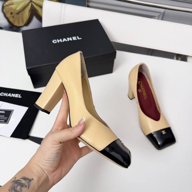 High-quality Chanel single shoes*