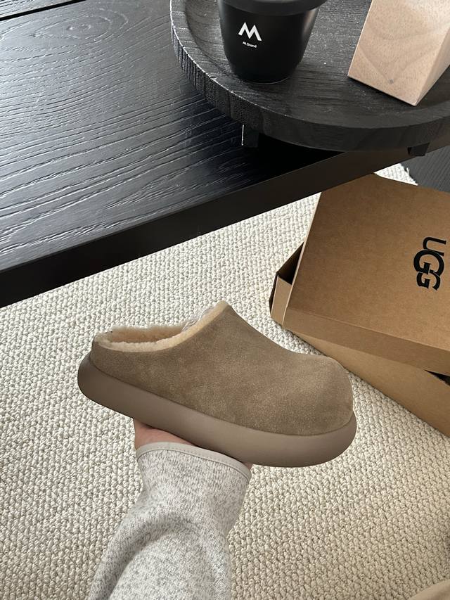 New upgraded potato-shaped platform platform slippers, made of cowhide and wool