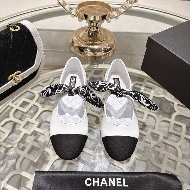 Retail-grade Chanel 25 A Summer New Bow Loafers These loafers are absolutely bre
