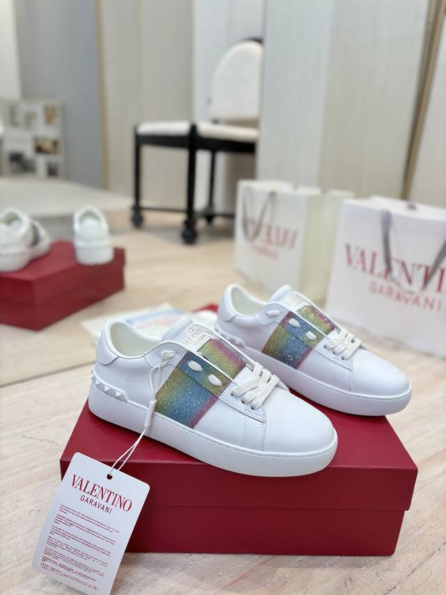 Factory direct price top-tier series Valentino Garavani Open Disco studded plat