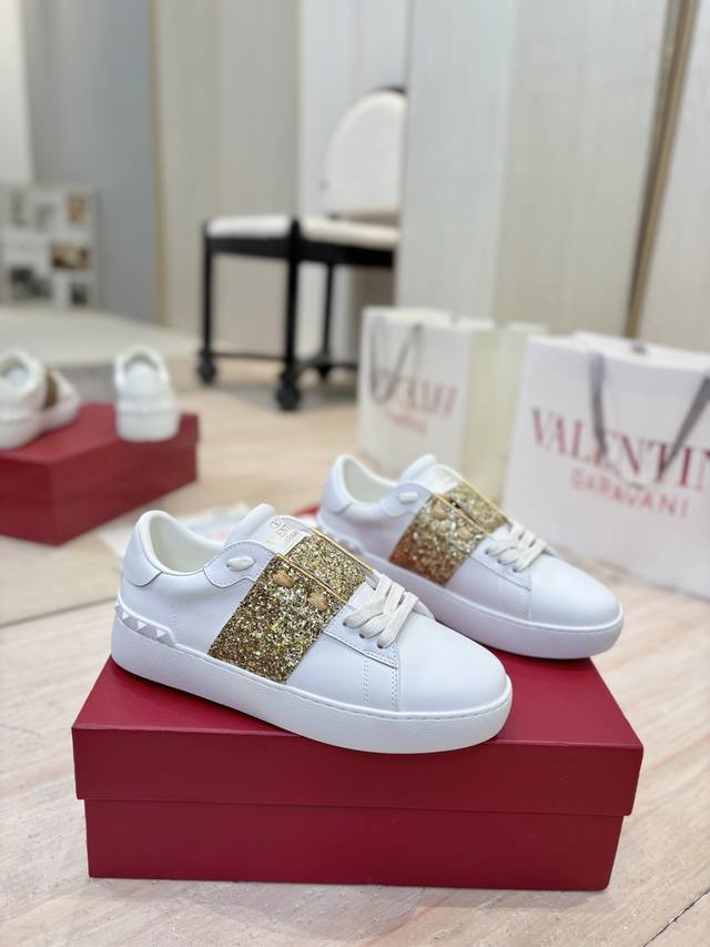 Factory direct price top-tier series Valentino Garavani Open Disco studded plat