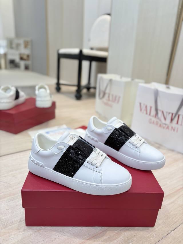 Factory direct price top-tier series Valentino Garavani Open Disco studded plat