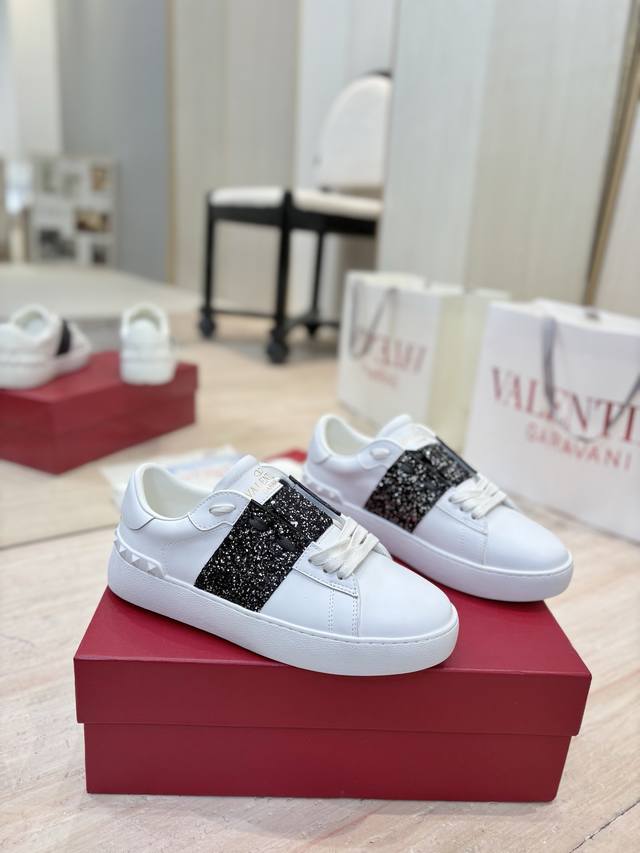 Factory direct price top-tier series Valentino Garavani Open Disco studded plat