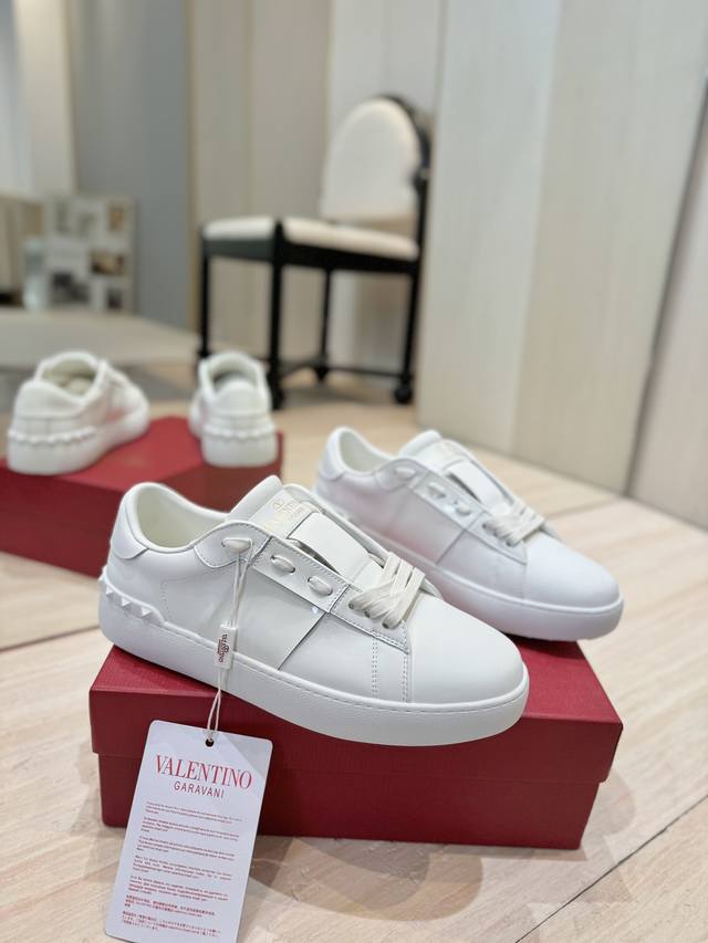 Factory direct price top-tier series Valentino Garavani Open Disco studded plat