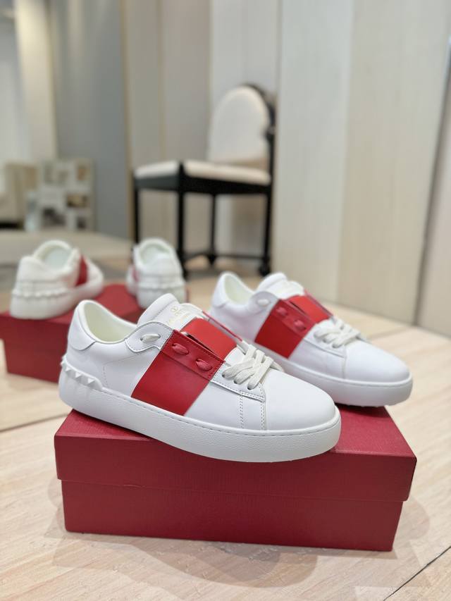 Factory direct price top-tier series Valentino Garavani Open Disco studded plat