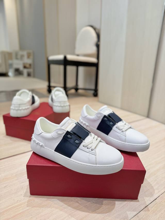 Factory direct price top-tier series Valentino Garavani Open Disco studded plat