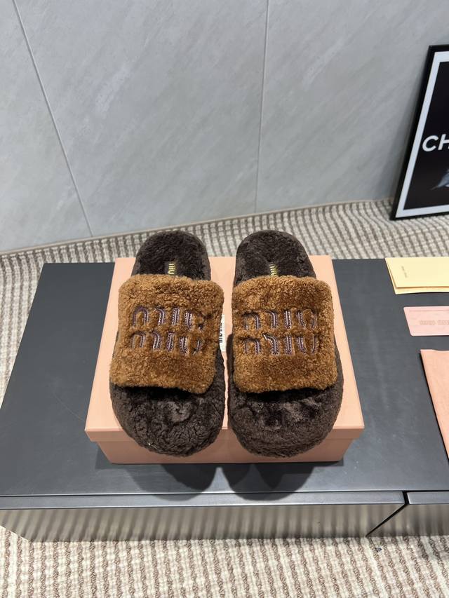 Factory direct price exclusive top-tier version Miu Miu 2025 VS new wool slipper