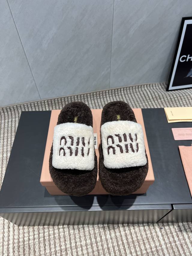 Factory direct price exclusive top-tier version Miu Miu 2025 VS new wool slipper